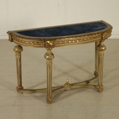 Consolle in stile neoclassico Consolle in stile neoclassico