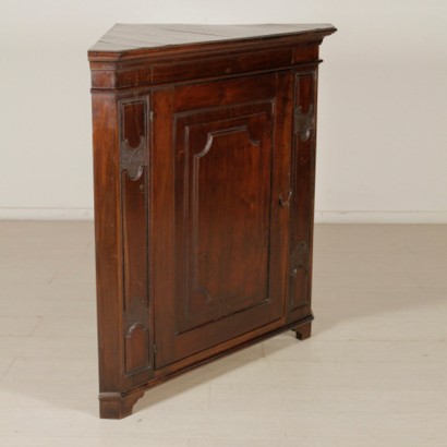 armoire d'angle, armoire d'angle en noyer, armoire d'angle début 900, armoire d'angle début 900, armoire d'angle antique, armoire d'angle antique, armoire d'angle antique, # {* $ 0 $ *}, #MadeInItaly, #madeinitaly, #angoliera, #angolierainnoce, # cornerseraprimi900, # angoliera900, # angolierainizi900, #angolieraantica, # angolieraantichità, #angolieraantica