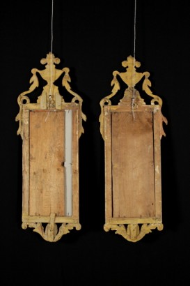 Frame mirrors pair