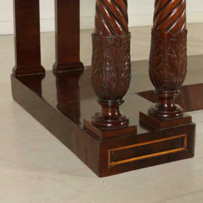 Neo-gotischen parietalen Tisch-detail