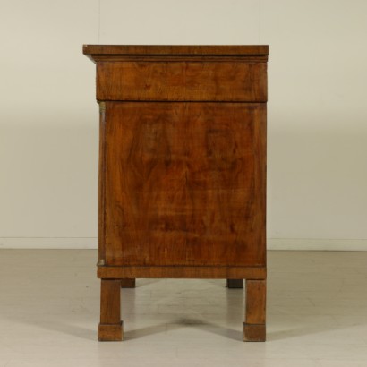 Empire Sideboard-Seite