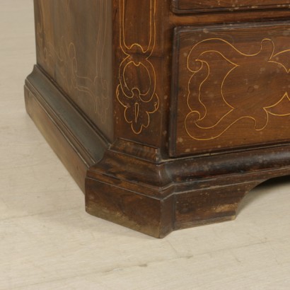 Canterano inlaid-detail