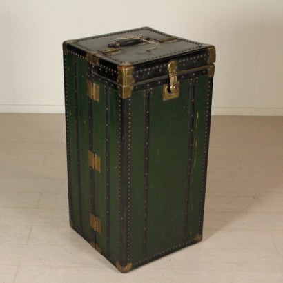 modern antiques, design, vintage, 900, 900 trunk, design trunk, modern antiques trunk, vintage trunk, travel trunk, made in Italy, # {* $ 0 $ *}, #modernariato, #design, #vintage, # bauledel900 , # 900, #bauledidesign, #bauledimodernariato, #baulevintage, #bauledaviaggio, #madeinitaly