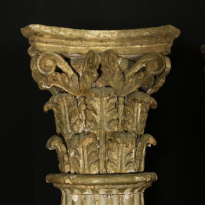 Paire de colonnes sculptée-détail