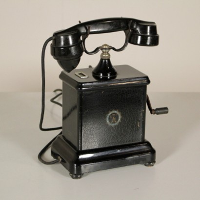 Crank telephone