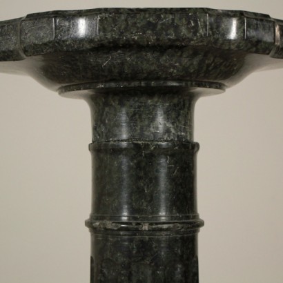 Column planter-detail