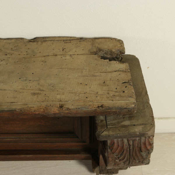 Gruppo di Mensole Intagliate Altri mobili Antiquariato Gruppo di Mensole Intagliate Altri mobili Antiquariato