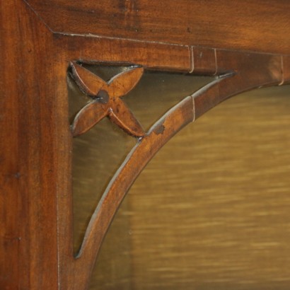 Corner cupboard with glass front-detail