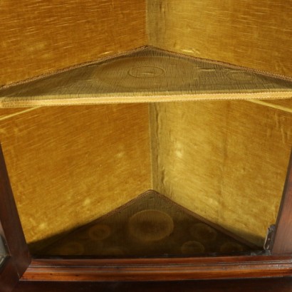Corner cupboard with glass front-detail