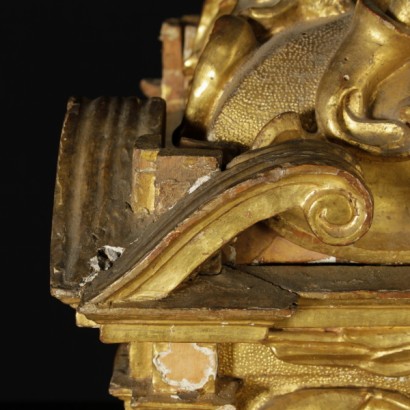Carved and gilded Reliquary