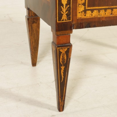 Neoclassical bedside table inlaid-detail