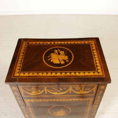 Neoclassical bedside table inlaid-detail