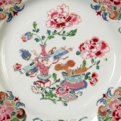 Six plates "famille rose" Chinese porcelain-detail