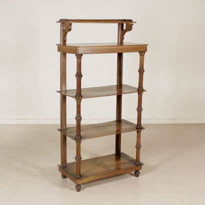 Etagere aus nussbaum