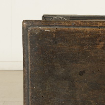 Engraved chest - detail