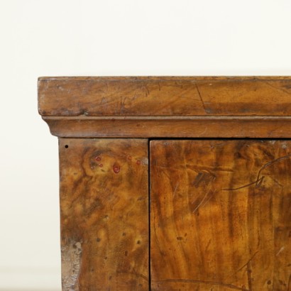 Pair of bedside tables - detail