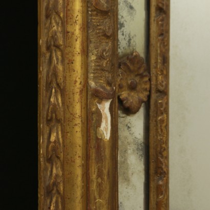 Miroir en bois sculpté et or - détail