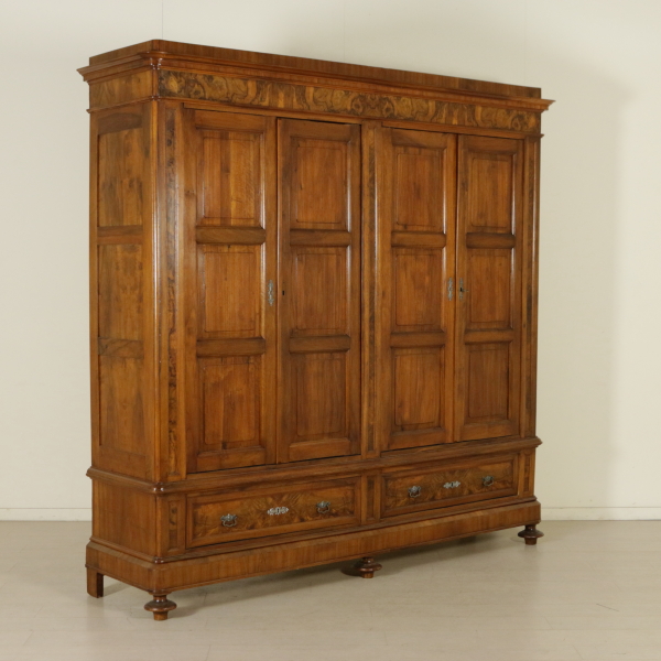Armadio in noce a quattro ante - Armadi - Antiquariato ...