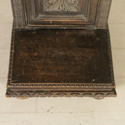 kneeler, neo-renaissance kneeler, walnut kneeler, kneeler 900, antique kneeler, antique kneeler, kneeler with opening top, opening top, {* $ 0 $ *}, anticonline