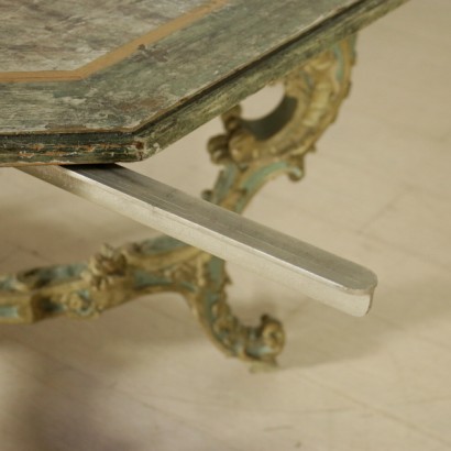 {* $ 0 $ *}, carved and lacquered table, carved table, lacquered table, antique table, antique table, 900 table, 20th century table, Piedmontese table, Turin table, Turin table