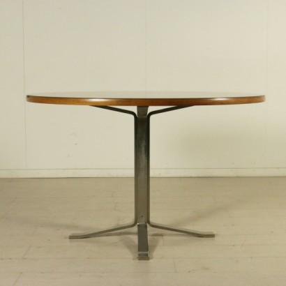 Table Designed for Formanova