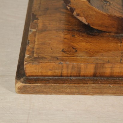 table basse, petites tables, paire de petites tables, paire de petites tables antiques, petites tables antiques, petites tables antiques, table basse antique, table basse antique, tables déc, table basse déc, paire de tables déc, table basse en noyer, noyer tables, 900, {* $ 0 $ *}, anticonline