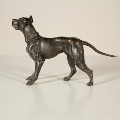 Hund in bronze