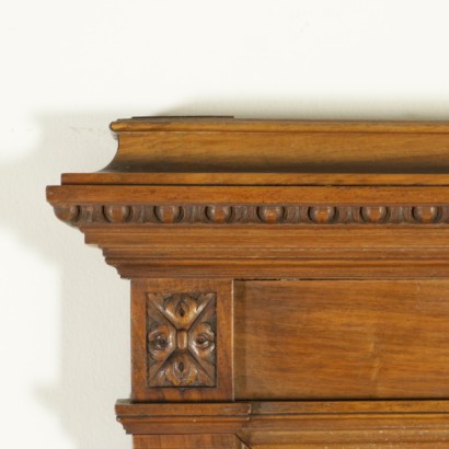 Console with mirror - detail