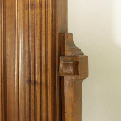 Console with mirror - detail