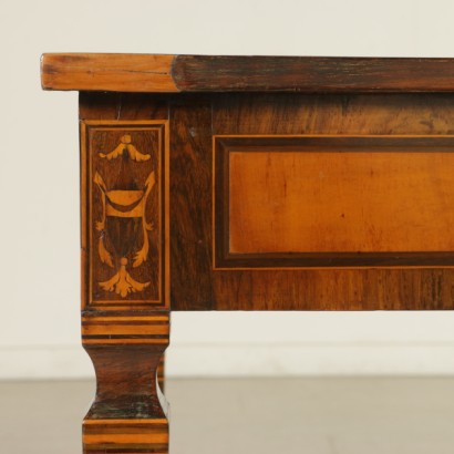 Writing table - detail