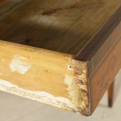 Writing table - detail