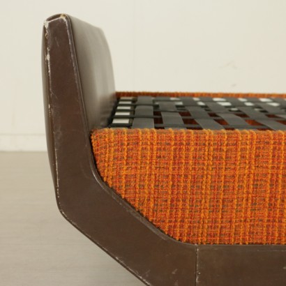 Formanova Bed - detail