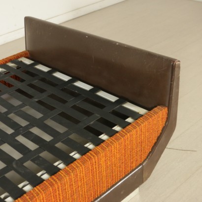 Formanova Bed - detail