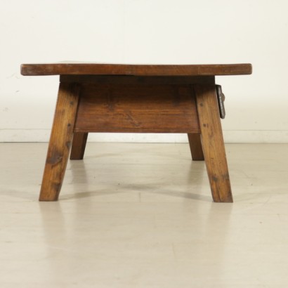 {* $ 0 $ *}, table basse, table basse, table basse antique, table basse antique, table basse en érable, table basse en peuplier, table basse en chêne, table basse 900, table basse première moitié 900, table basse assemblée, bois antique , table basse avec tiroirs, caleçon