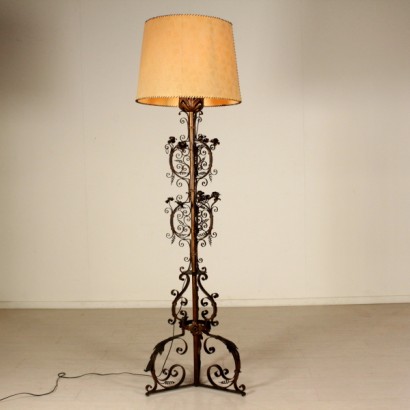 {* $ 0 $ *}, lámpara de pie, lámpara de hierro forjado, lámpara de hierro, lámpara de pie de hierro forjado, lámpara 900, lámpara de la primera mitad de 1900, lámpara de principios de 1900, pantalla de papel