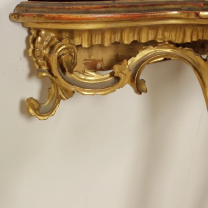 Console carved and gilded