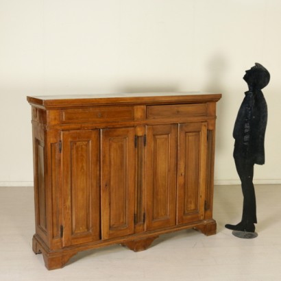 Credenza a quattro ante