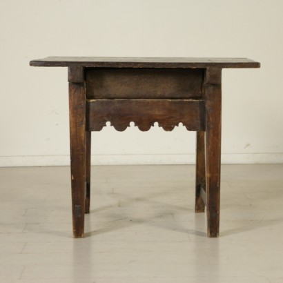 {* $ 0 $ *}, table basse style, table basse en peuplier, table basse en noyer, table en sapin, table basse antique, table basse antique, table basse 900, table basse mi-900, table basse style, table d'atelier, atelier de 900, meubles anciens, 900 table basse