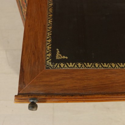 Secretaire decorato Secretaire decorato