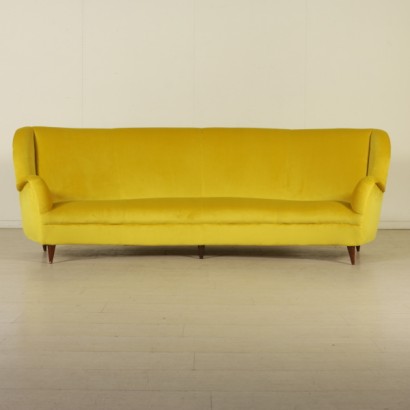 {* $ 0 $ *}, sofá, sofá de los años 50, sofá antiguo moderno. sofá de diseño, sofá vintage, sofá vintage de los años 50, diseño italiano, sofá de terciopelo amarillo, sofá antiguo moderno amarillo, sofá amarillo de los años 50