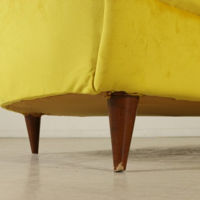 dimanoinmano, divano, divano anni 50, divano modernariato. divano design, divano vintage, divano vintage anni 50, design italiano, divano in velluto giallo, divano modernariato giallo, divano anni 50 giallo