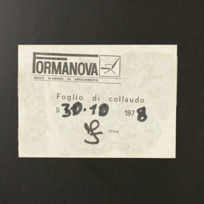 di mano in mano, mobile formanova, formanova produzione, mobile di design, arredo di design, arredamento di design, mobile anni 70-80, mobile anni 70, mobile anni 80, anni 70-80, mobile con vetrina, mobile con cassetti, mobile ante in vetro, mobile vintage, vintage italiano, mobile di modernariato, modernariato italiano