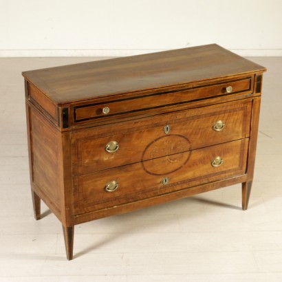 Chest of drawers in the neoclassical