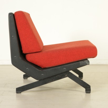 Armchair designed by Giulio Moscatelli - side