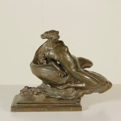 {* $ 0 $ *}, sculpture en bronze, sculpture fille, fille en bronze, fille et poisson, sculpture poisson, poisson en bronze, sculpture 900, sculpture en bronze 900