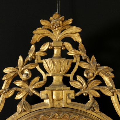 Specchiera dorata neoclassica - particolare