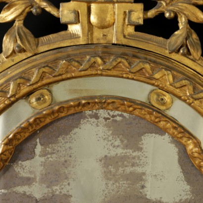 Spiegel mit goldenem neoklassische - insbesondere