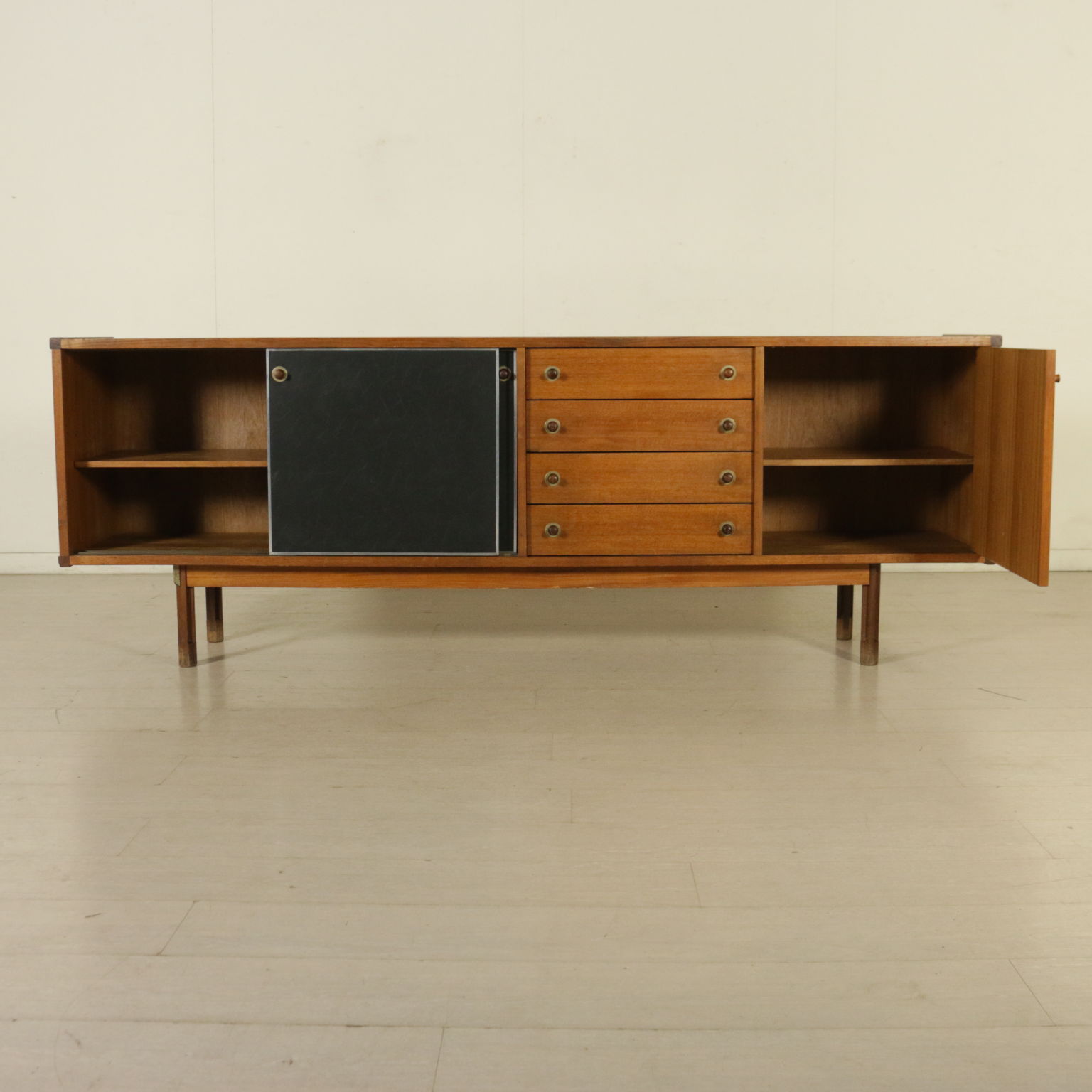 A sideboard of the 60s, Modern antiques, Furniture, dimanoinmano.it