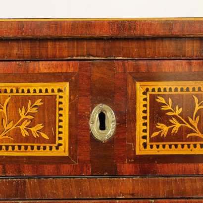 Chest of drawers inlaid - particular