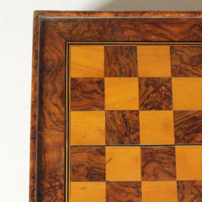 Chess board table - detail